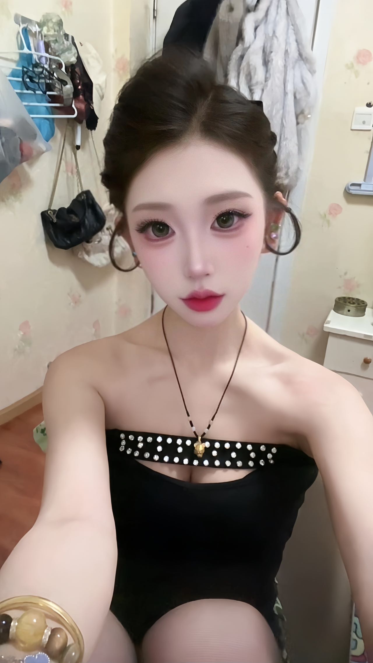 莉莉