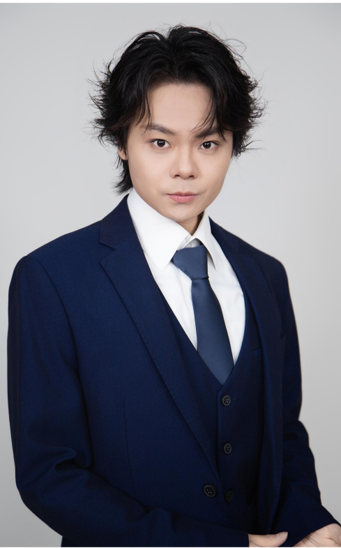 侯帅男